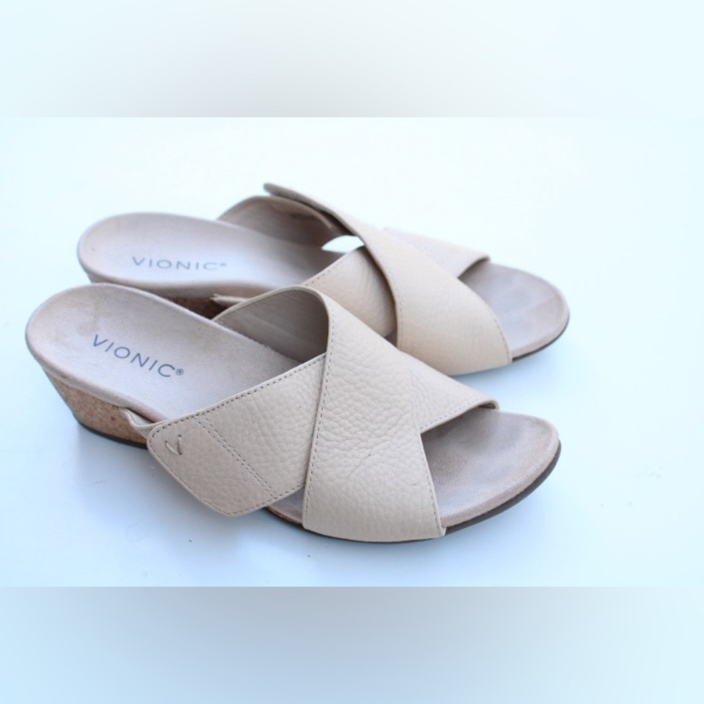 Vionic Leticia wedge sandals